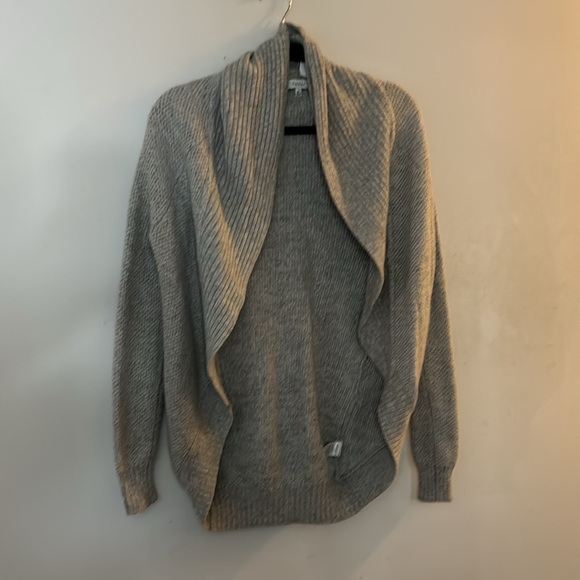 ARITZIA TALULA CARDIGAN - Picture 1 of 11
